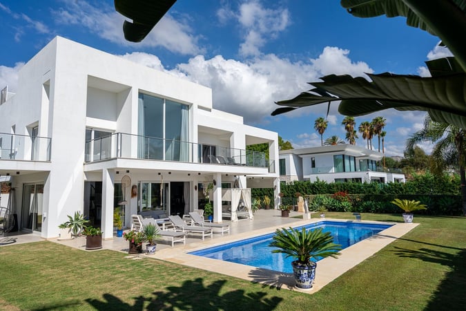 Villa in Lomas de la Quinta - view 1