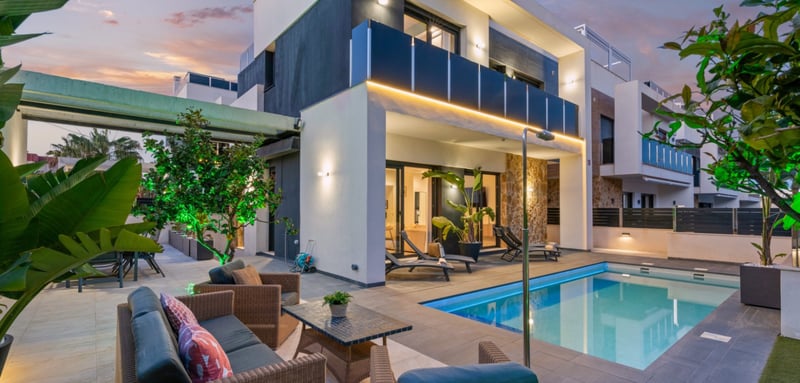 House in Dehesa de Campoamor - view 1