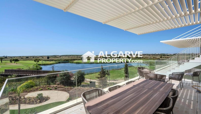 Apartment in Quarteira - view 1