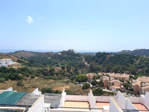 Apartment in Estepona - view 1