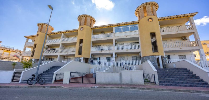 Apartment in Urbanizacion los Balcones - view 1