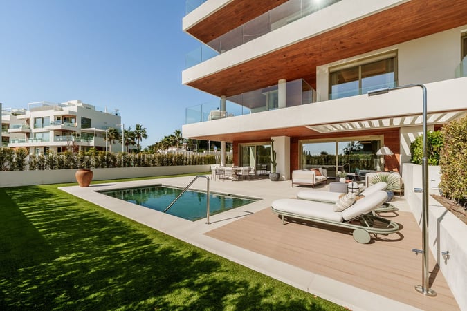 Apartment in Nueva Andalucia - view 1