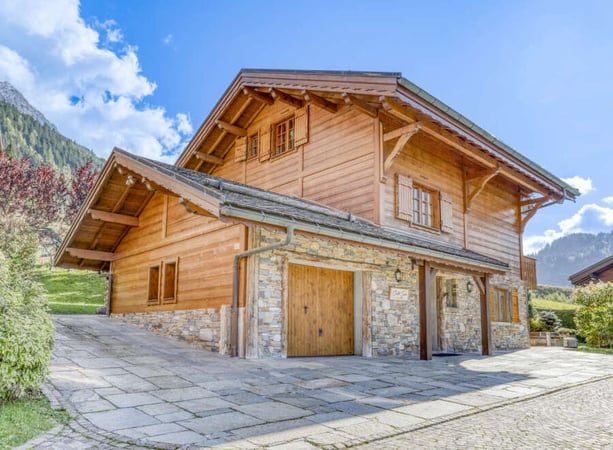 Chalet in Les Contamines-Montjoie - view 1