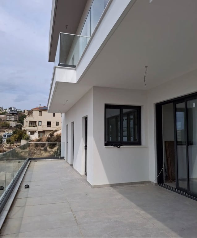 House in Agia Fylaxis - Image 3