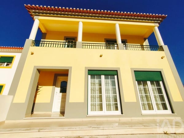 House in Serra D' El-Rei - view 1