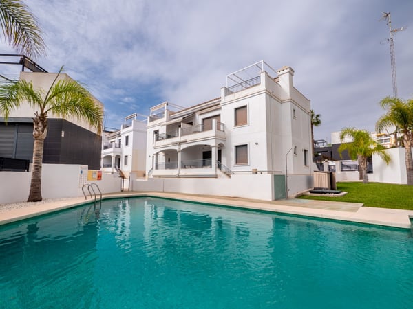 Apartment in Urbanizacion los Balcones - view 1
