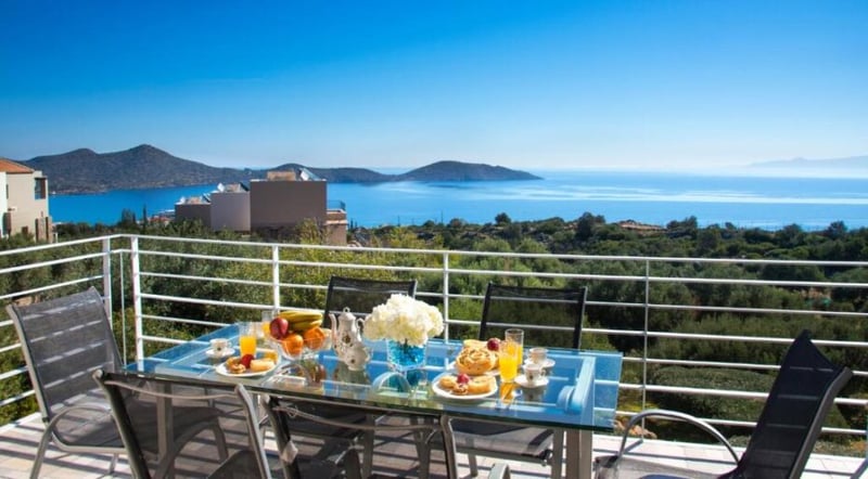 Villa in Schisma Eloundas - view 1