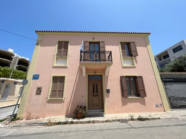 Villa in Chalepa - view 1