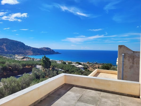 Villa in Sfinari - view 1