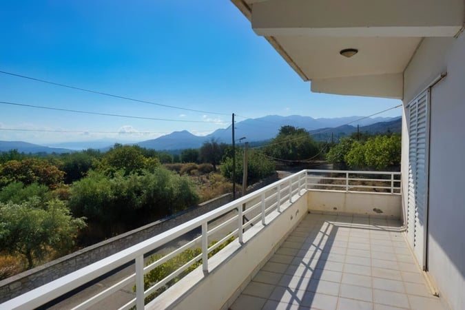 Villa in Fres - view 1