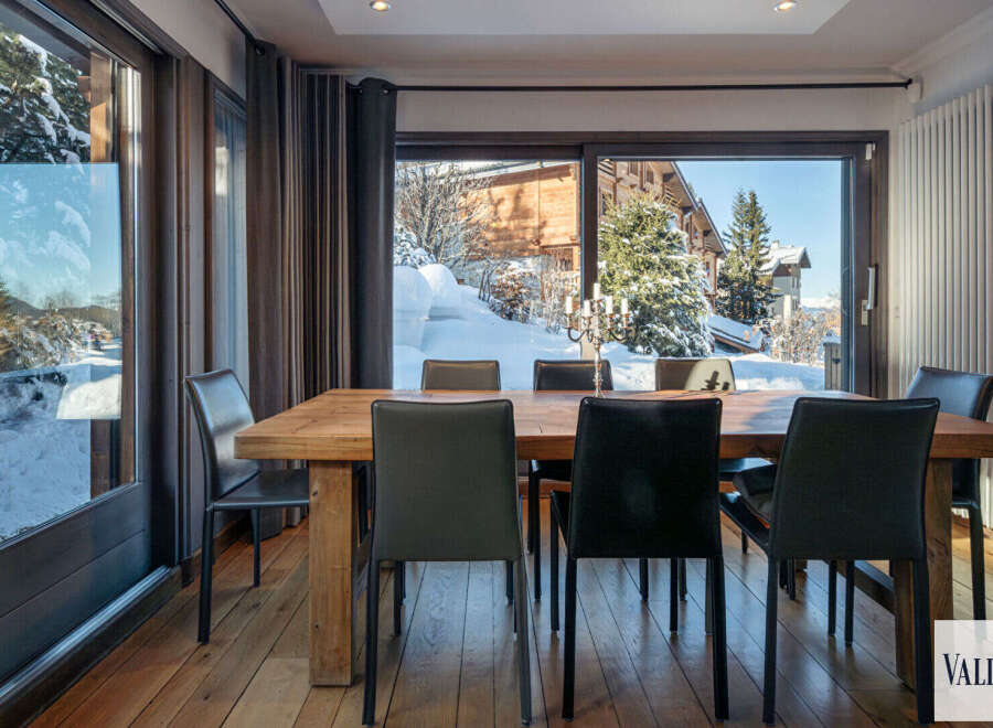 Chalet in Courchevel - Image 2