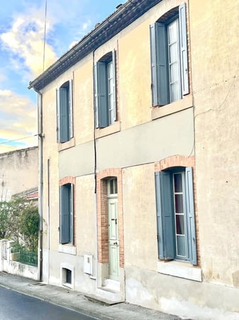 House in Carcassonne - view 1