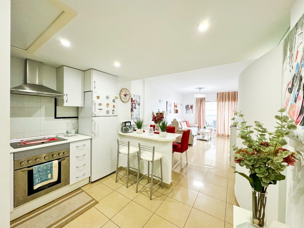 Apartment in Punta Prima - Image 3