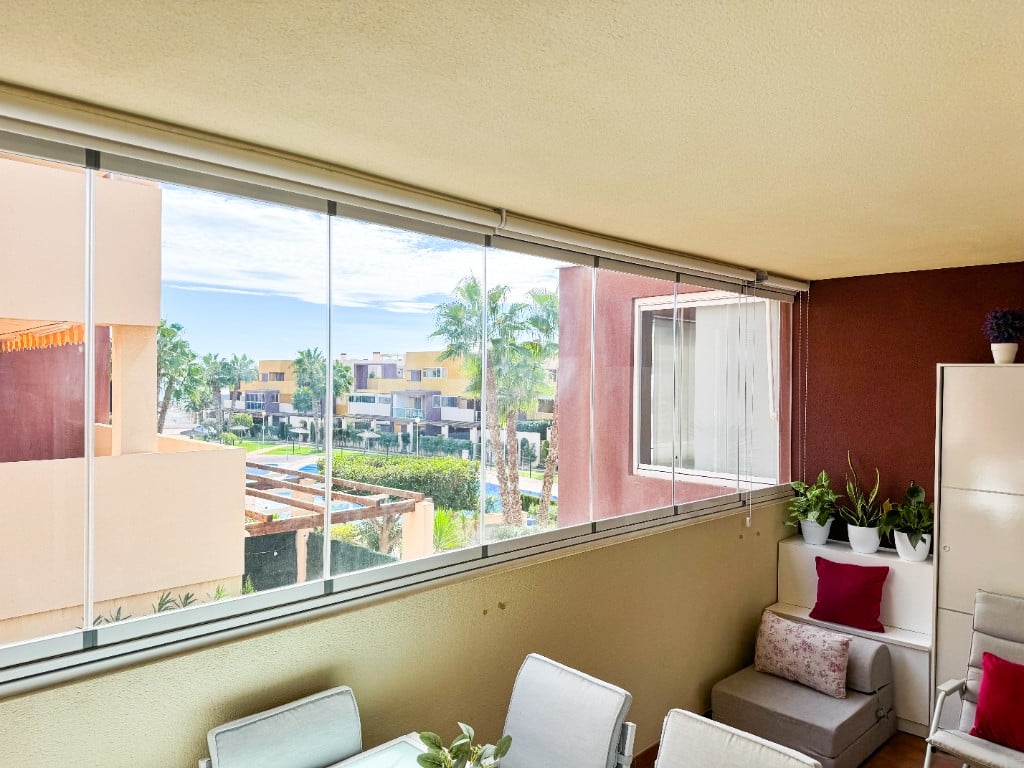 Apartment in Punta Prima - Image 2