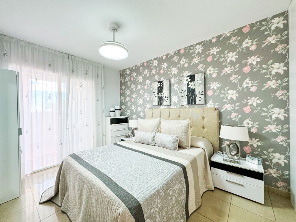 Apartment in Punta Prima - Image 4