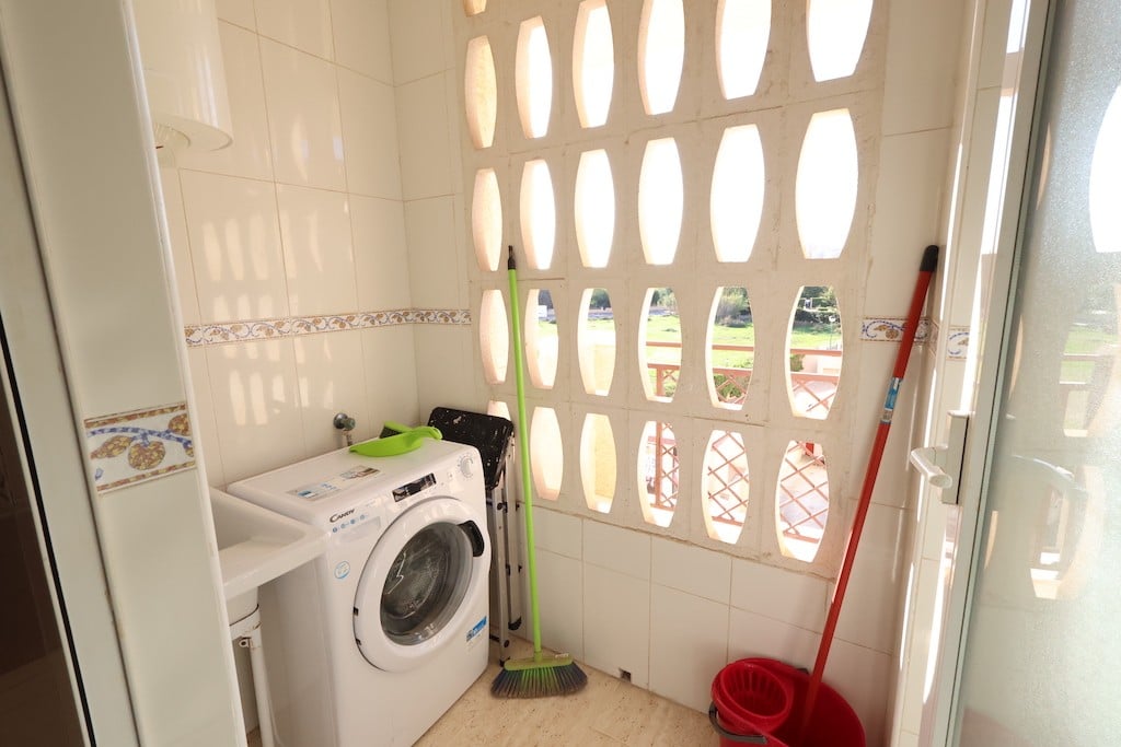 Apartment in Torrelamata - Image 5