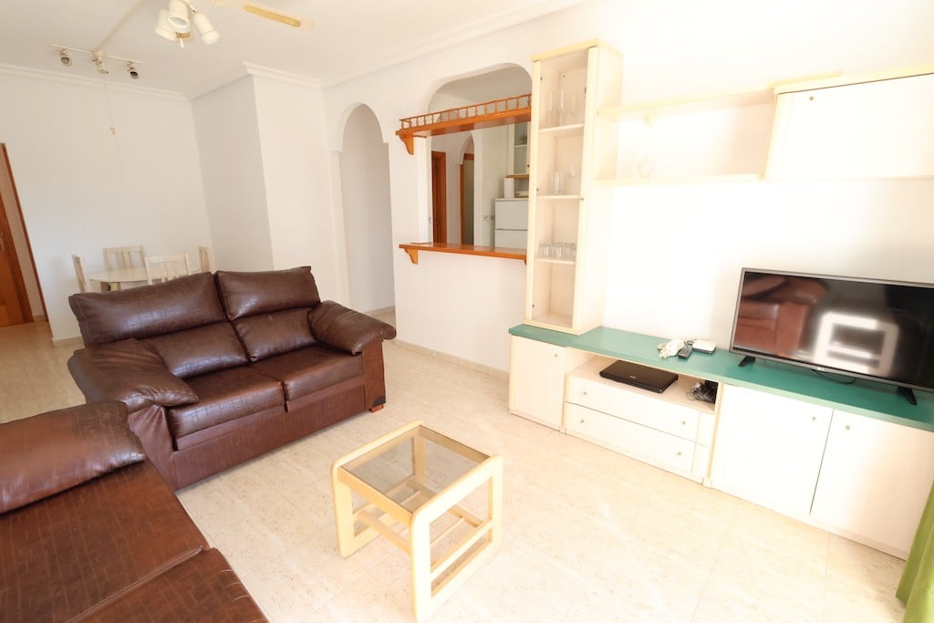 Apartment in Torrelamata - Image 2