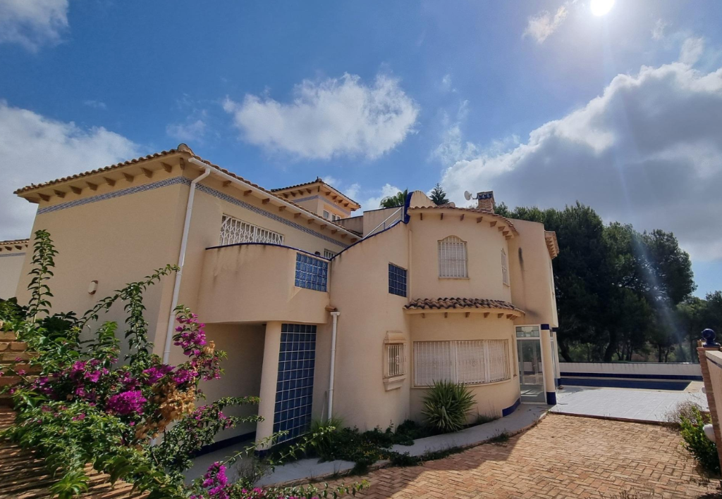 Villa in Dehesa de Campoamor