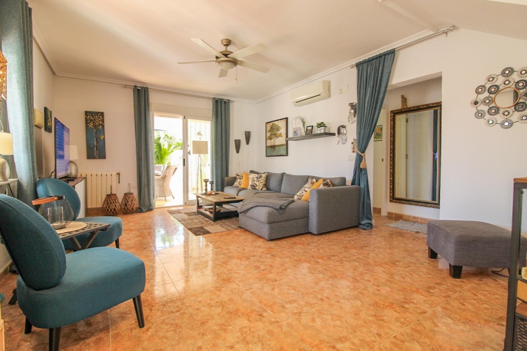 Villa in Cabo Roig - Image 2