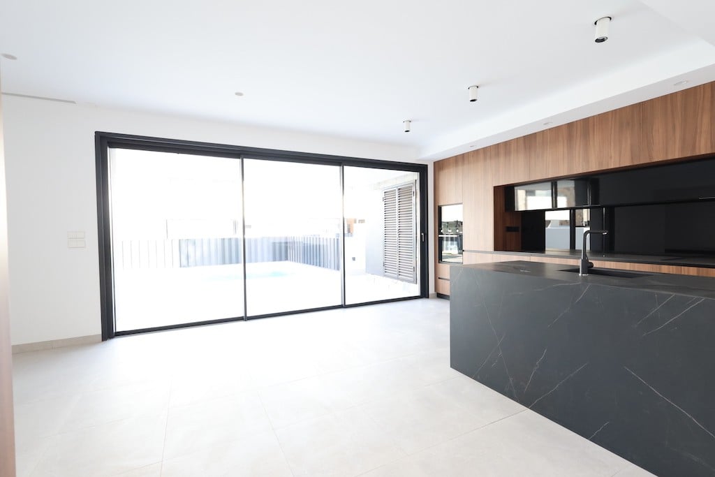 Villa in Roda - Image 2