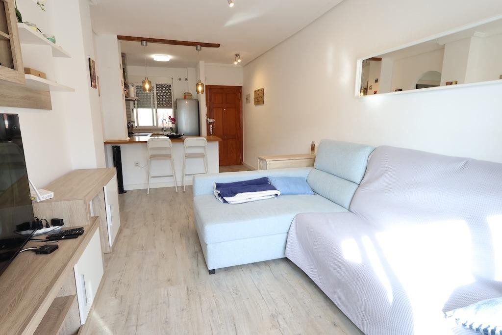 Apartment in Guardamar del Segura - Image 3