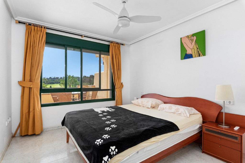 Apartment in Dehesa de Campoamor - Image 4