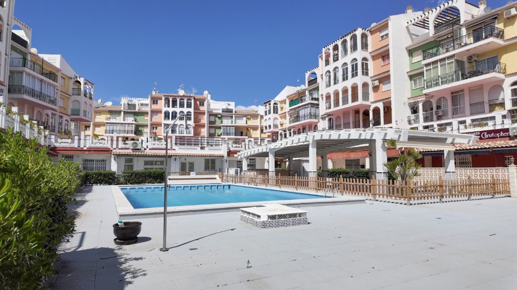 Apartment in Torrevieja - Image 4