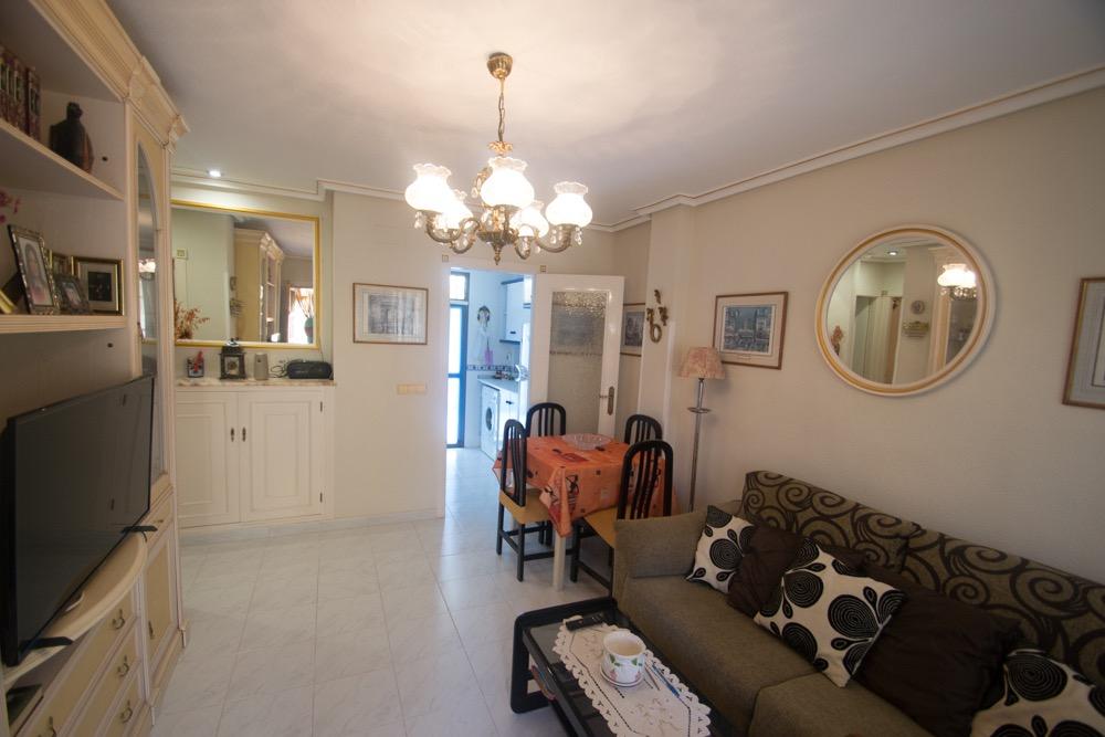 Apartment in Torrevieja - Image 2
