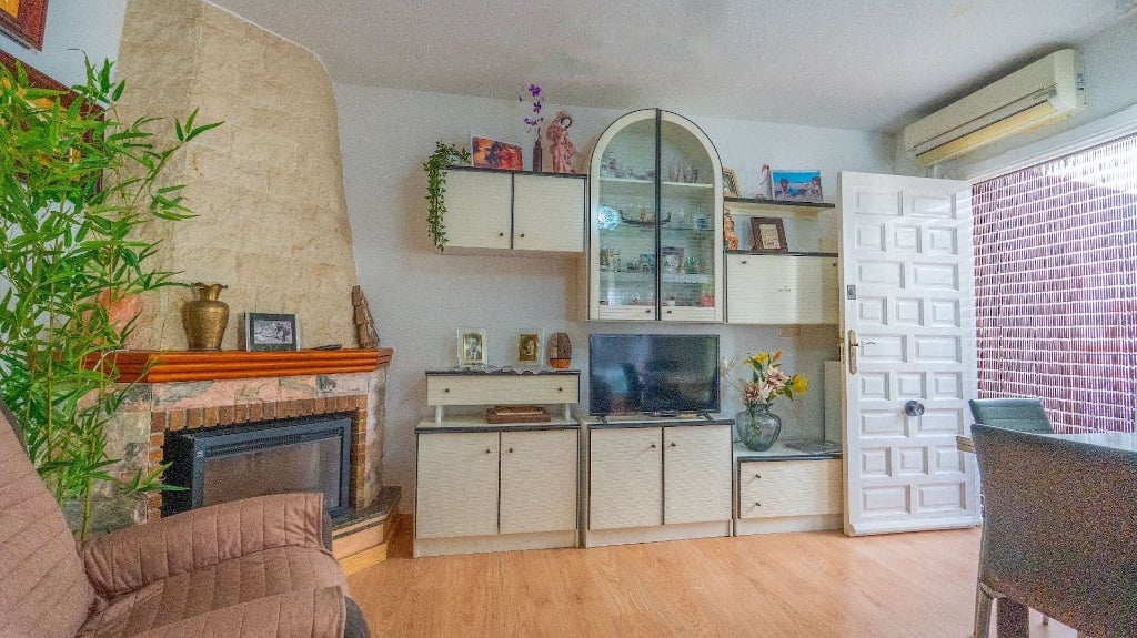 House in Torrevieja - Image 2