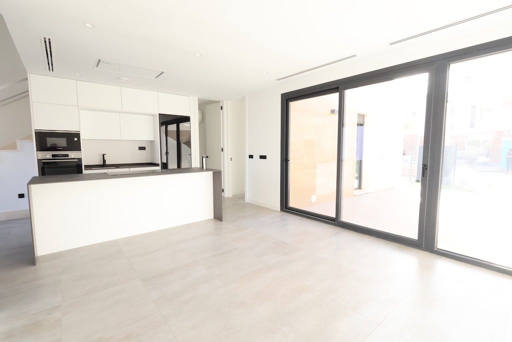 Villa in Roda - Image 3