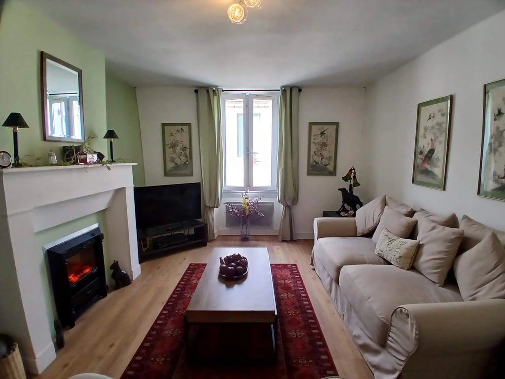 House in Riberac - Image 2