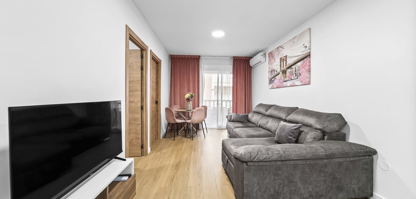 Apartment in Torrevieja - Image 2