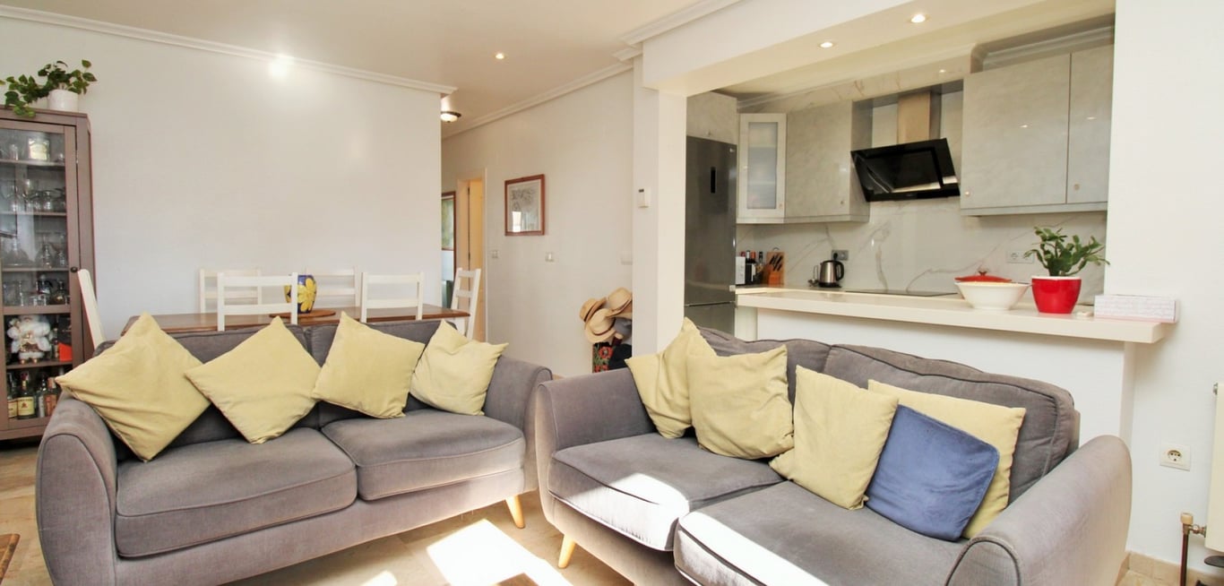 House in Villamartin - Image 5