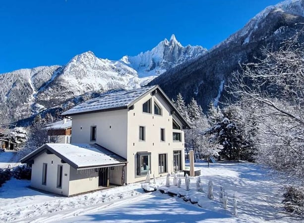 House in Les Tines - view 1