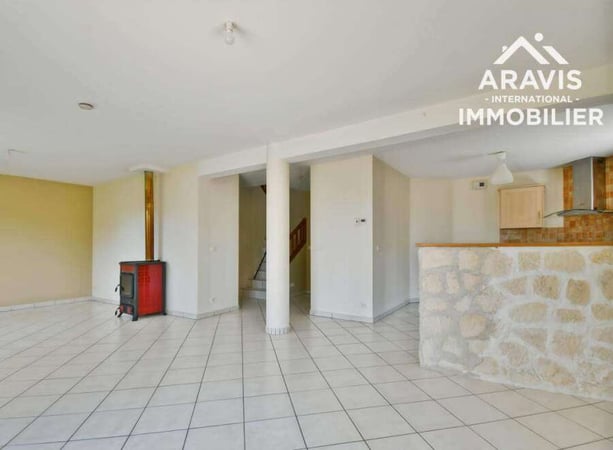 Villa in Chapeiry - view 1