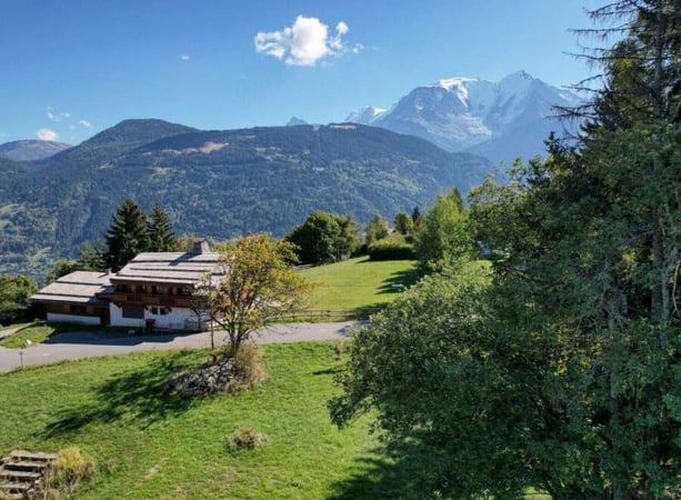 Chalet in Saint-Gervais-les-Bains - view 1