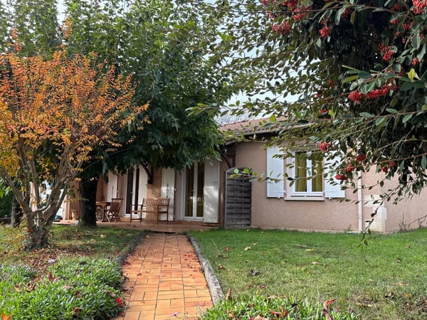 House in Duras - view 1