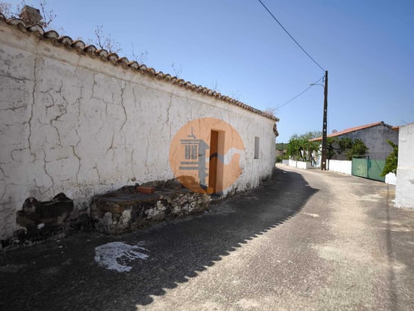 Villa in Alcoutim - view 1