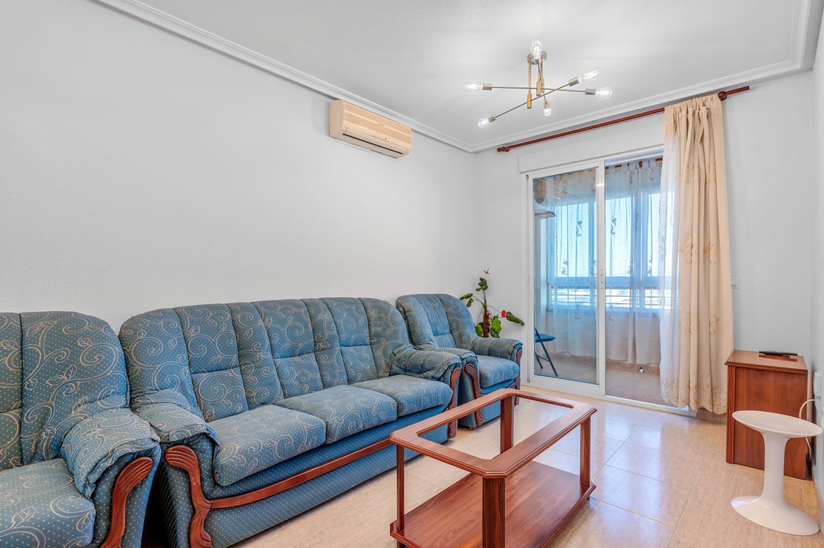 Apartment in Torrevieja - Image 4