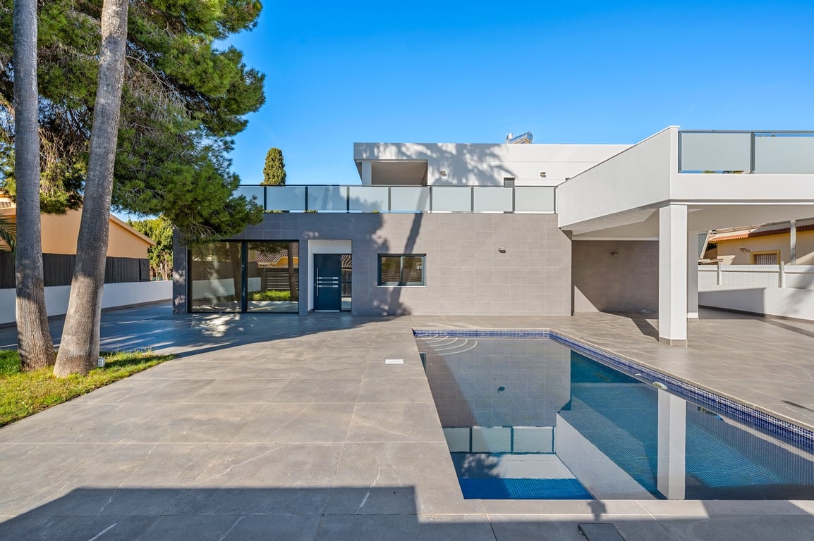 Villa in Los Tarragas