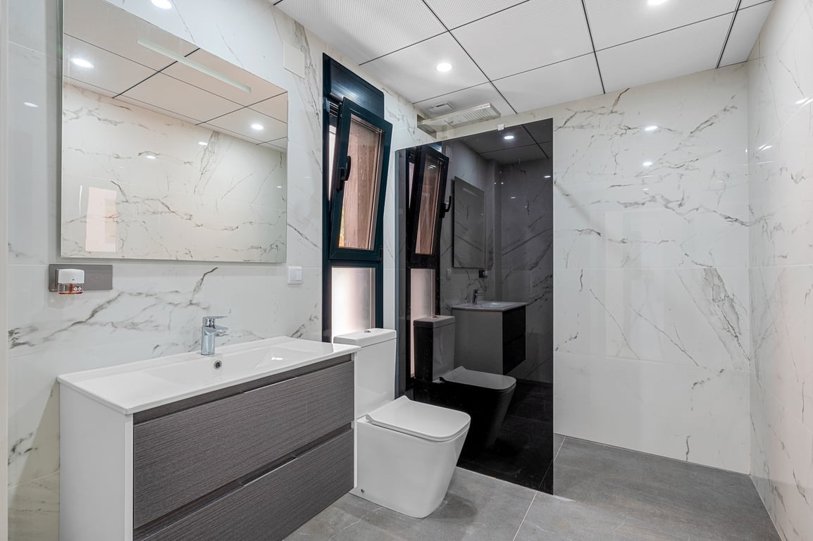 Villa in Los Tarragas - Image 4