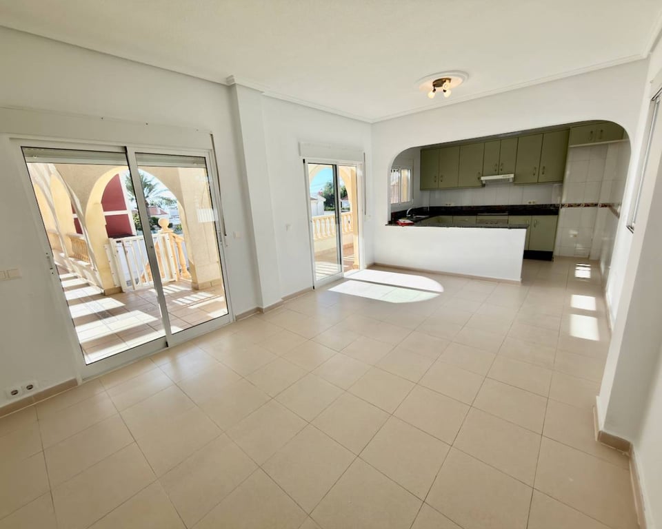 Villa in Ciudad Quesada - Image 4