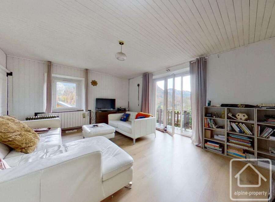 House in Bellevaux - Image 2