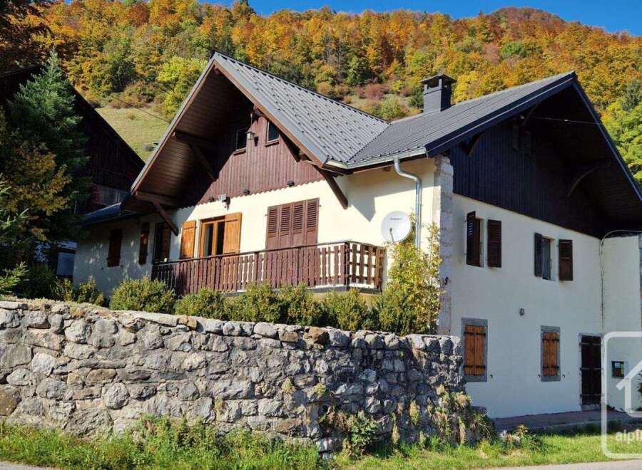 House in Bellevaux - Image 4