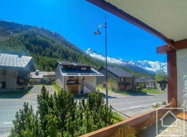 Apartment in Argentiere - view 1