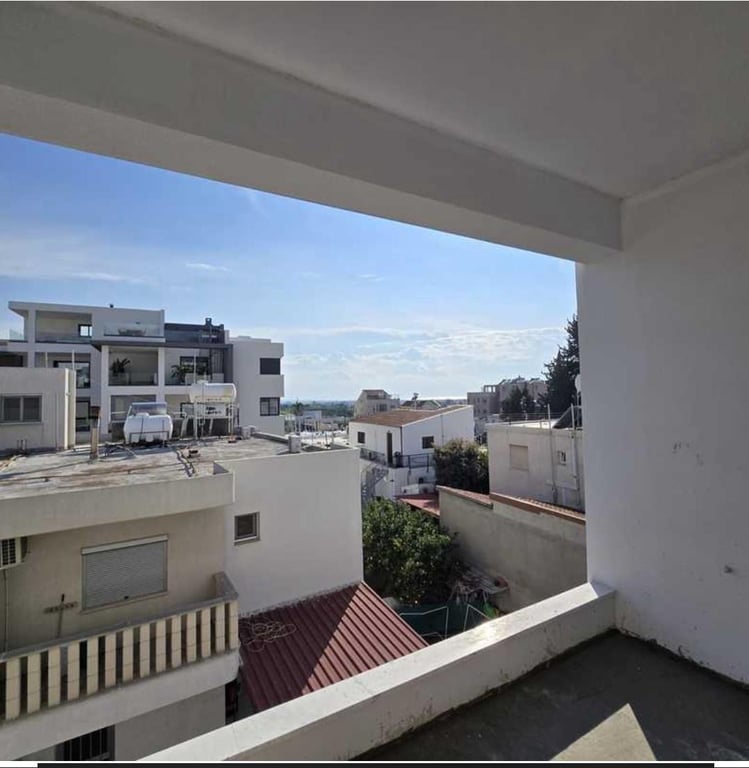 House in Ypsonas - Image 4