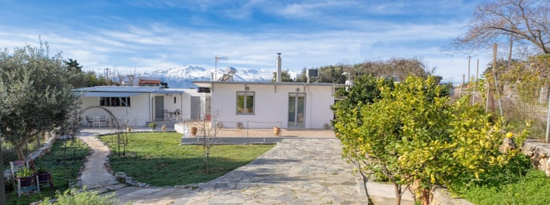 Villa in Drapanos - view 1