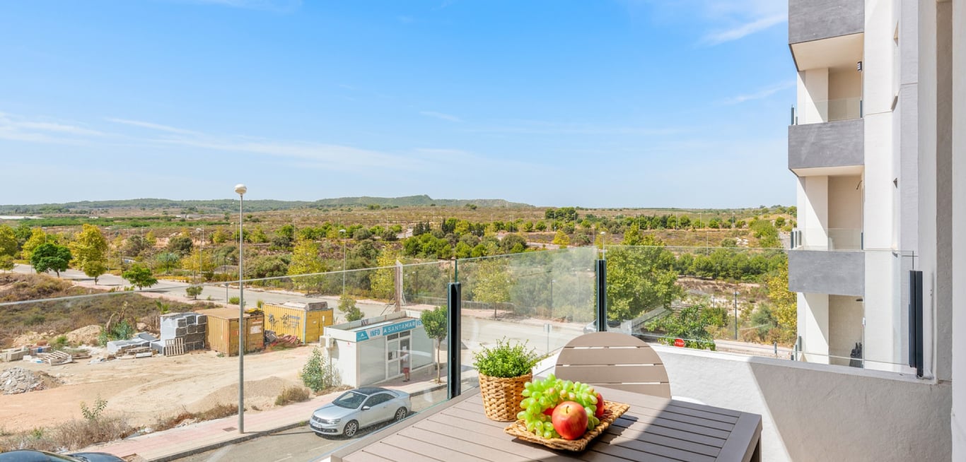 Apartment in San Miguel de Salinas - Image 2