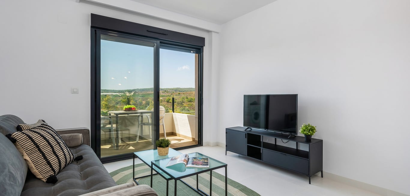 Apartment in San Miguel de Salinas - Image 2