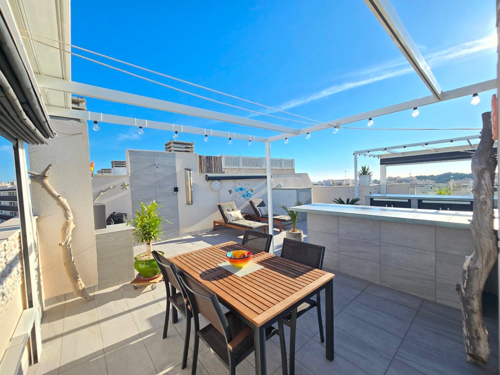 Villa in Urbanizacion los Balcones - Image 3